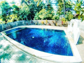 Отель Santai Bungalow  Матарам